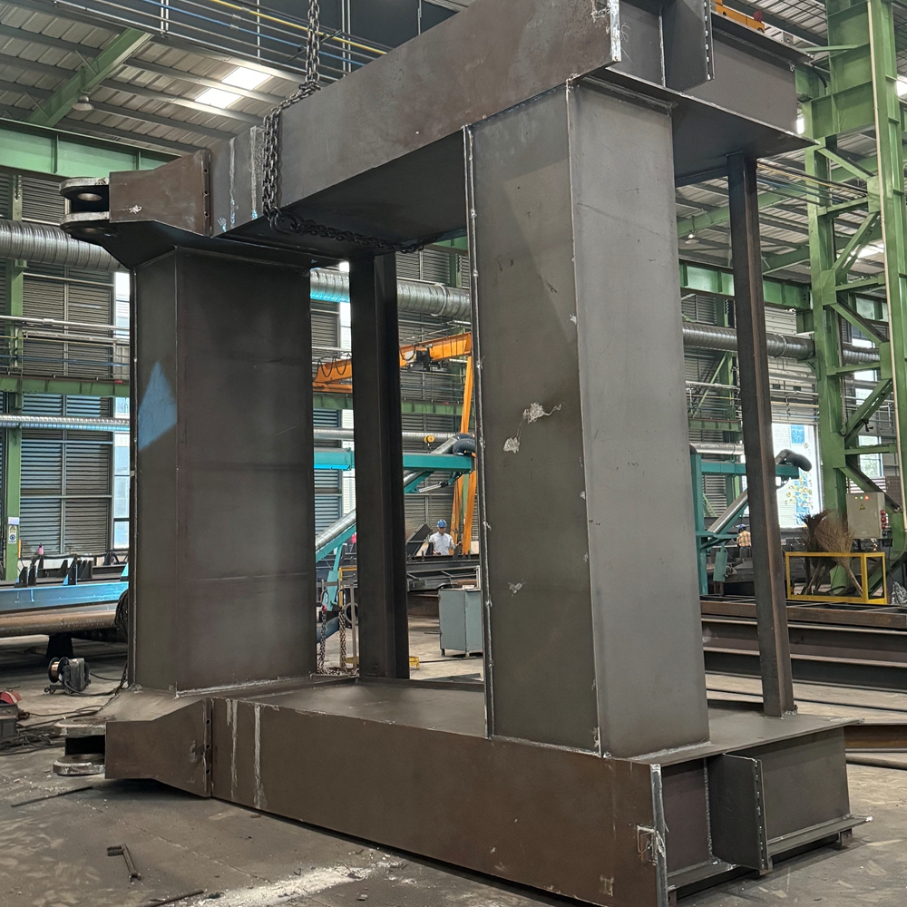 Customized Heavy Steel Structures Easy-to-Assemble Prefab Warehouse with Bending Processing &amp; Cut Building Accessories