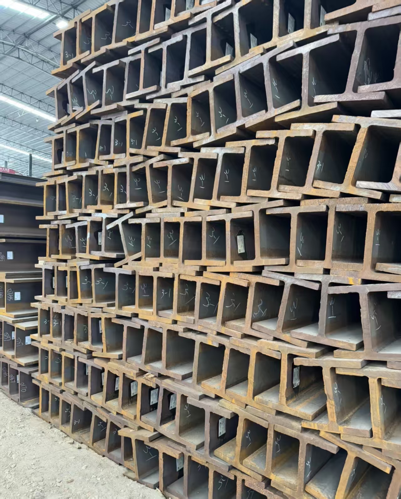 Structural Steel BuildingSteel Frame StructureWorkshop ConstructionWarehouse Building MaterialHigh-rise Building Construction