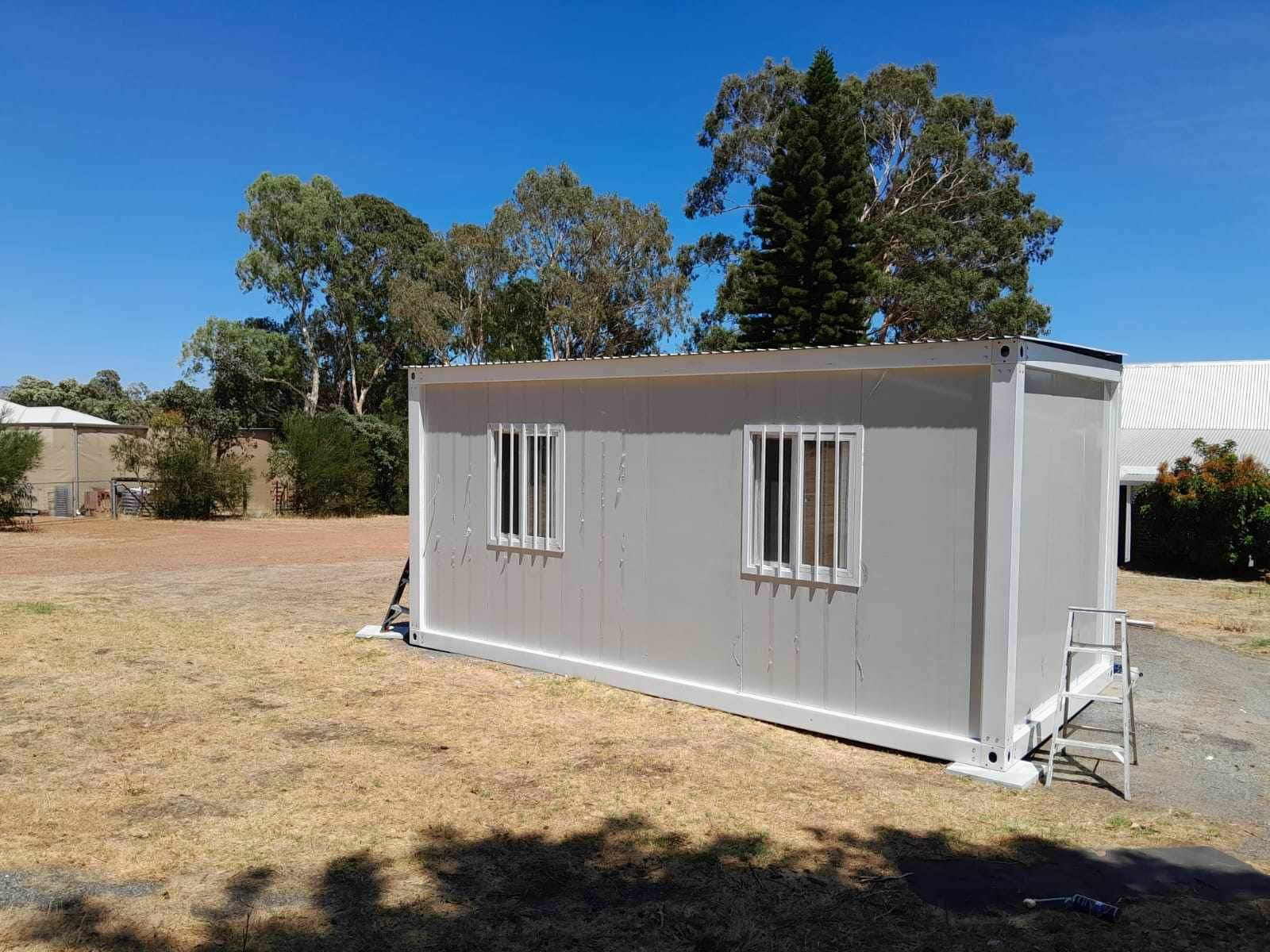 CY 40ft Prefab Steel Modular Tiny House Detachable Container Cabin Shop Emergency Rescue Mobile House Sandwich Panel Bedroom