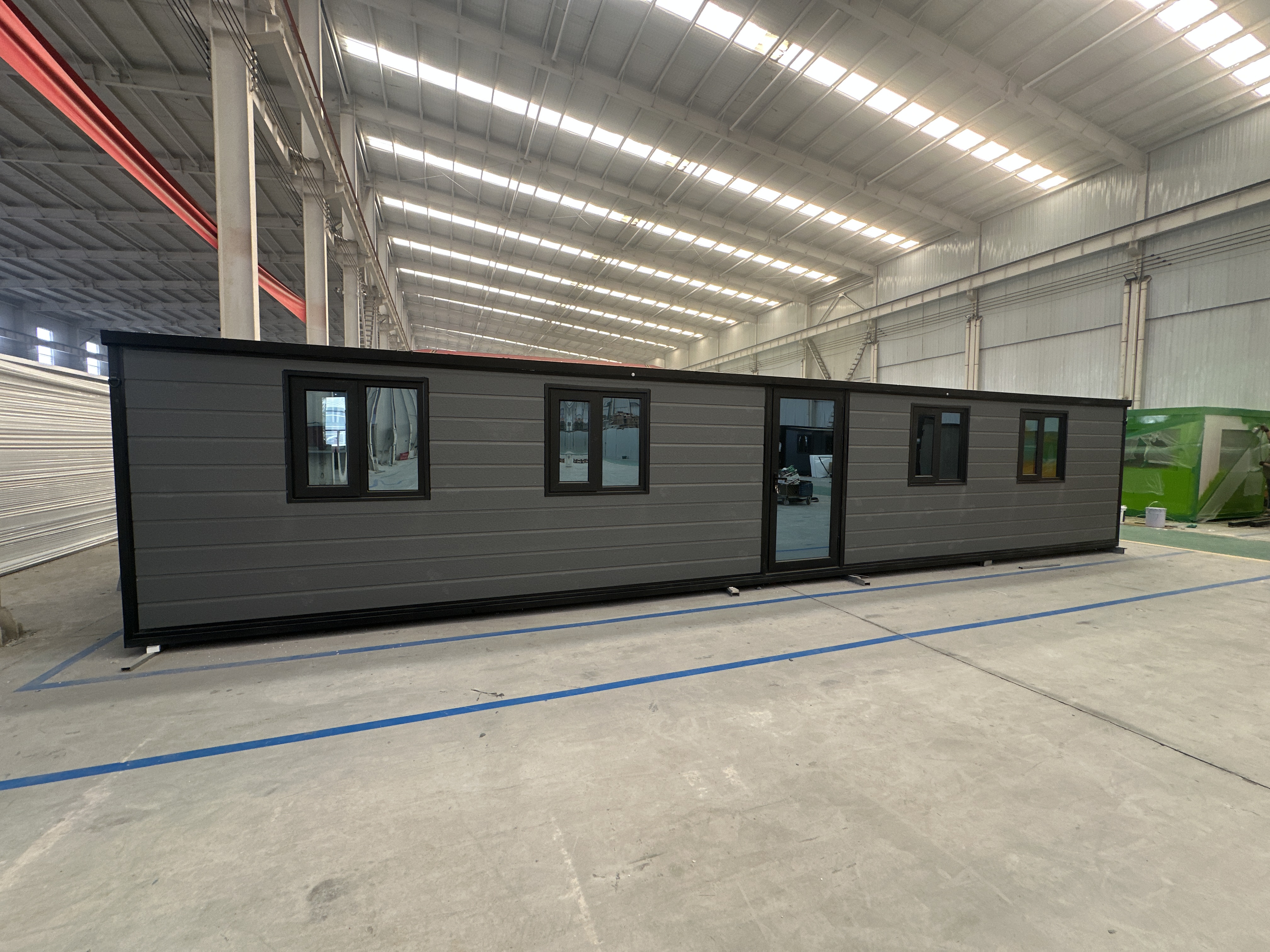 Eco Steel Contemporary 20Ft 40Ft Expandable Prefabricated House with Kitchen Bedroom Villa Prefab Luxury Movable Home
