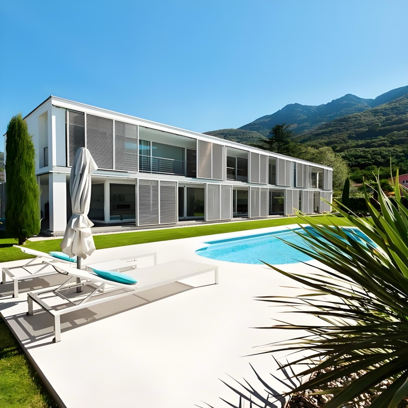 Modern Galvanized Prefab Villa Modular Home Fast Installation Steel Frame Luxury House High Wind Resistance Lightweight Roof