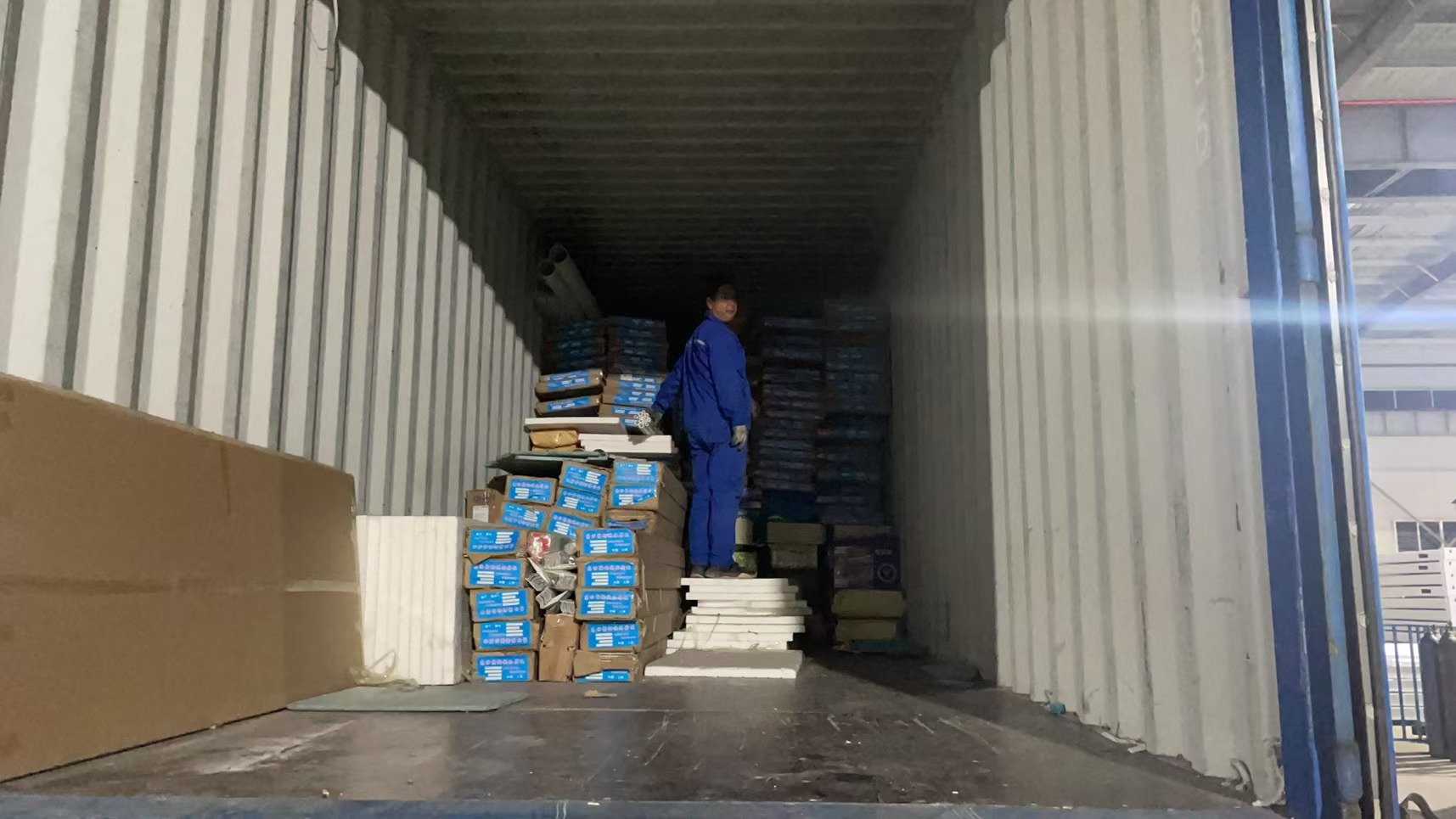 Shipping container packing overview