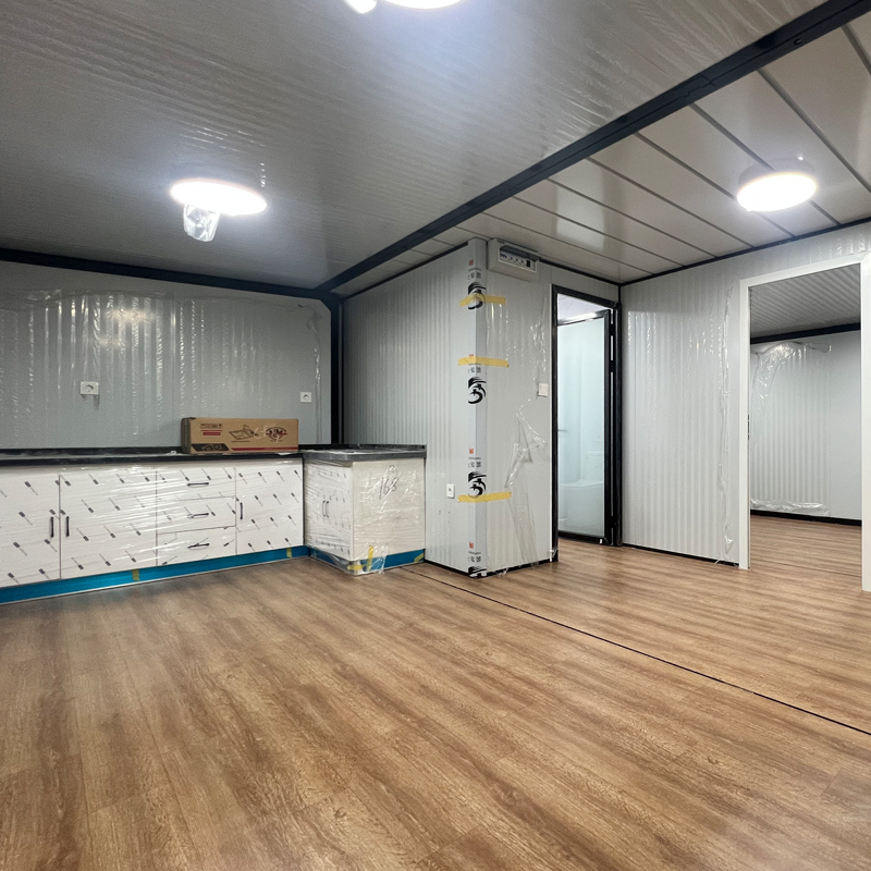 Factory-Built Expandable Steel Container Office Dormitory Housing with Sandwich Panel for Hotels and Villas (20ft Model)