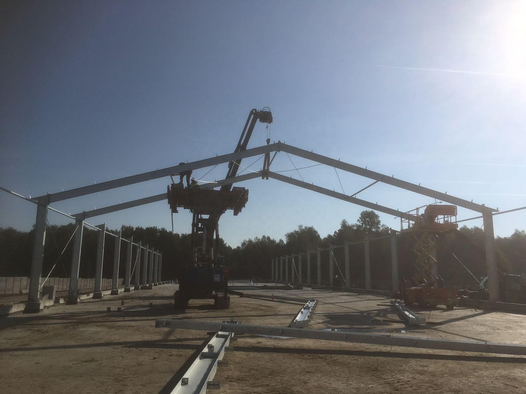 Customized Prefabricated Steel Structure Building Low Cost Office Factory Workshop Warehouse Steel Building