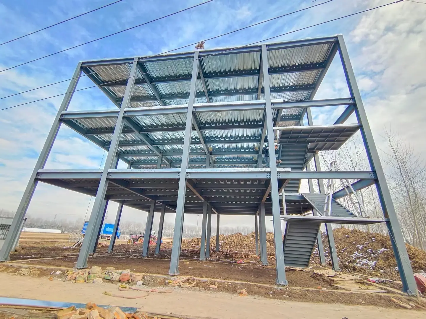 High Quality Galvanized Light Gauge Steel Frame Portal Steel Structure Villa Prefabricated Modern House Sandwich Board Panels