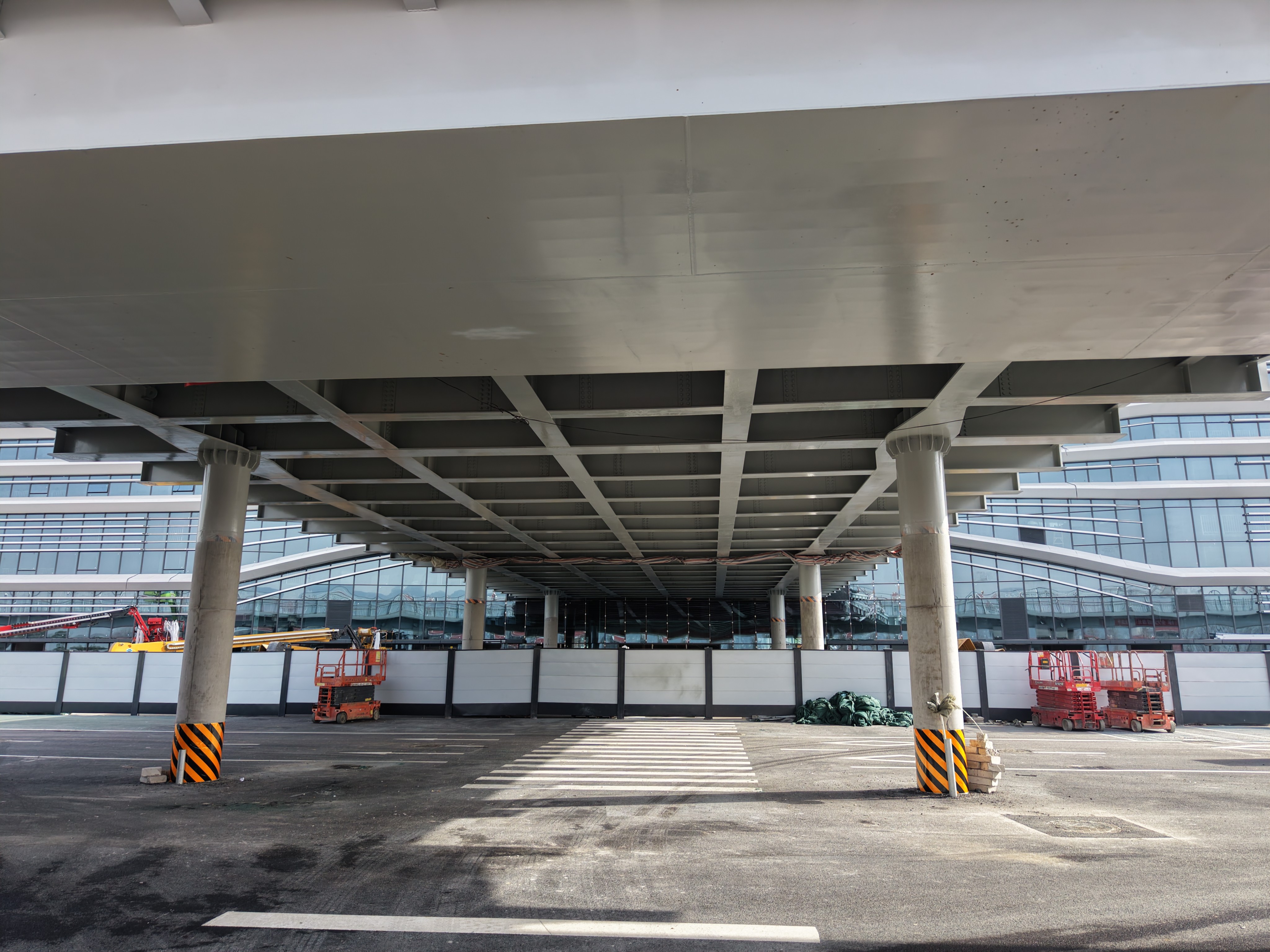Modern Prefabricated Steel Structure Buildings for Warehouses Factories Schools Malls Hotels Apartments Parks Hospital Workshop