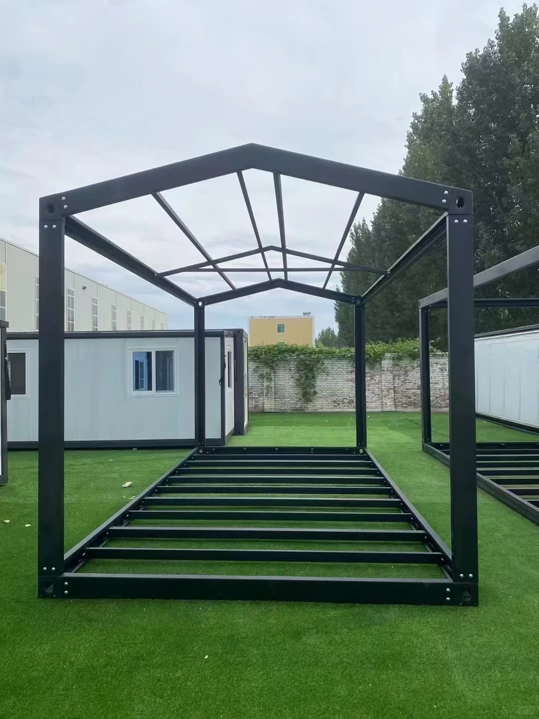 Standard Size Breathable Modern Industrial Steel Frame For Detachable Container House Exterior Park Outdoor Warehouse Use