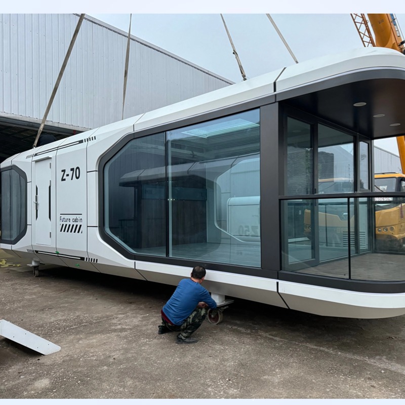 Luxury 2-Bedroom Prefab House 40ft Steel Container Expandable Mobile Module For Hotel Use Tiny Shipping House