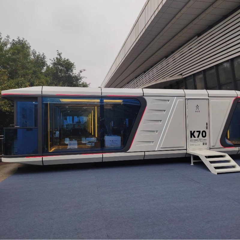 Luxury 2-Bedroom Prefab House 40ft Steel Container Expandable Mobile Module for Hotel Use Tiny Shipping House