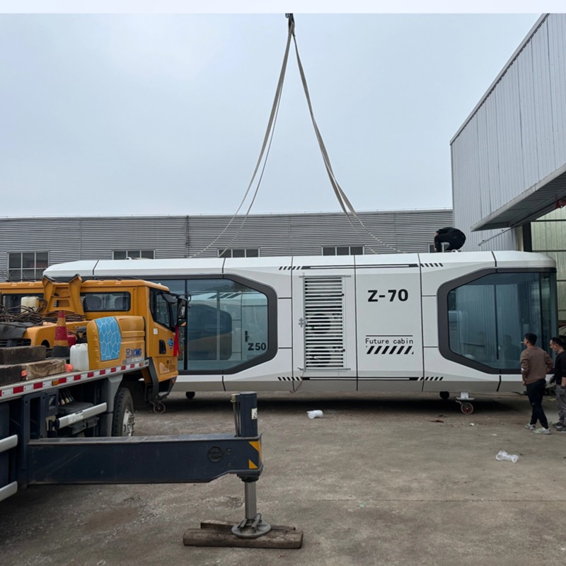 Luxury 2-Bedroom Prefab House 40ft Steel Container Expandable Mobile Module For Hotel Use Tiny Shipping House