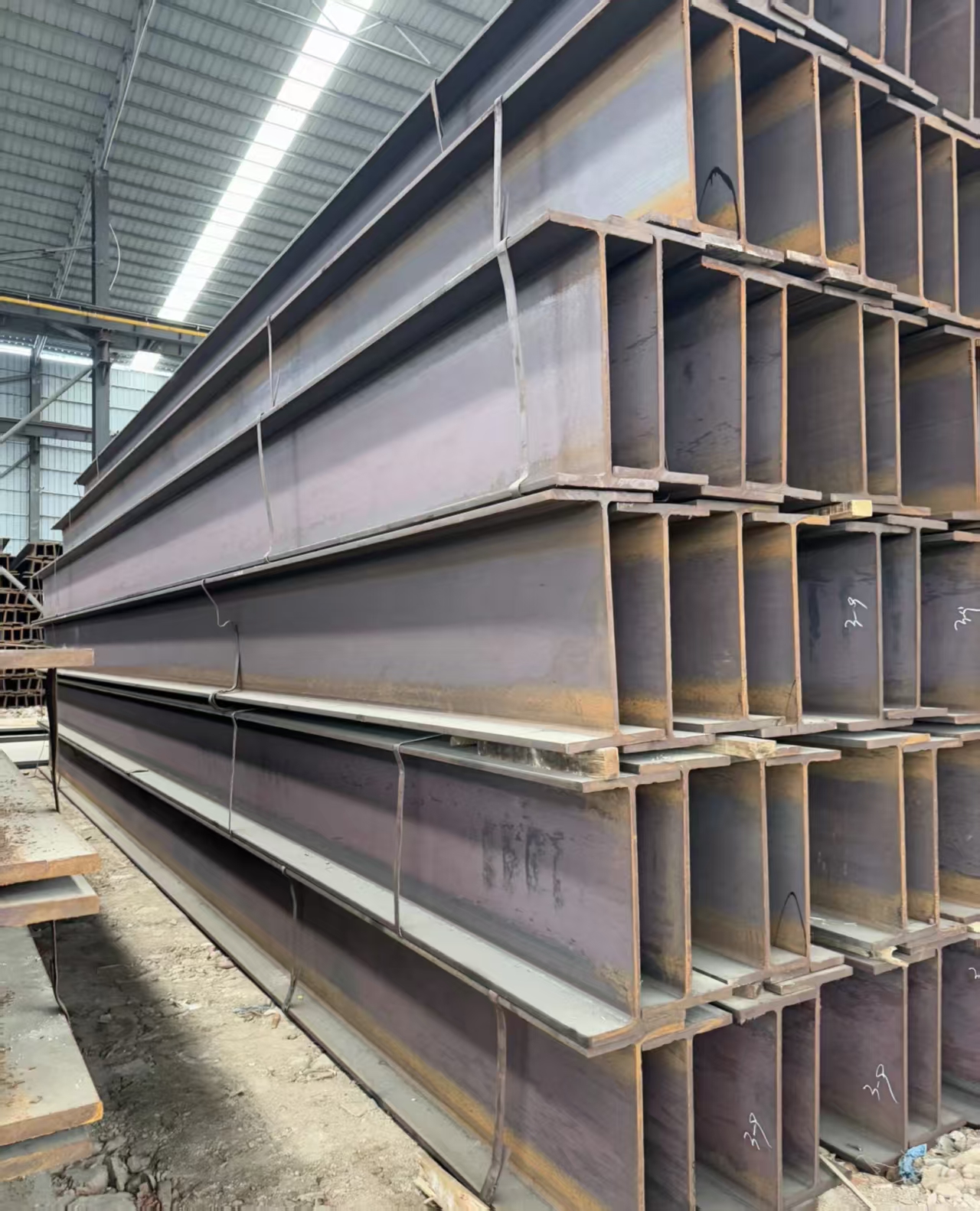 Structural Steel BuildingSteel Frame StructureWorkshop ConstructionWarehouse Building MaterialHigh-rise Building Construction