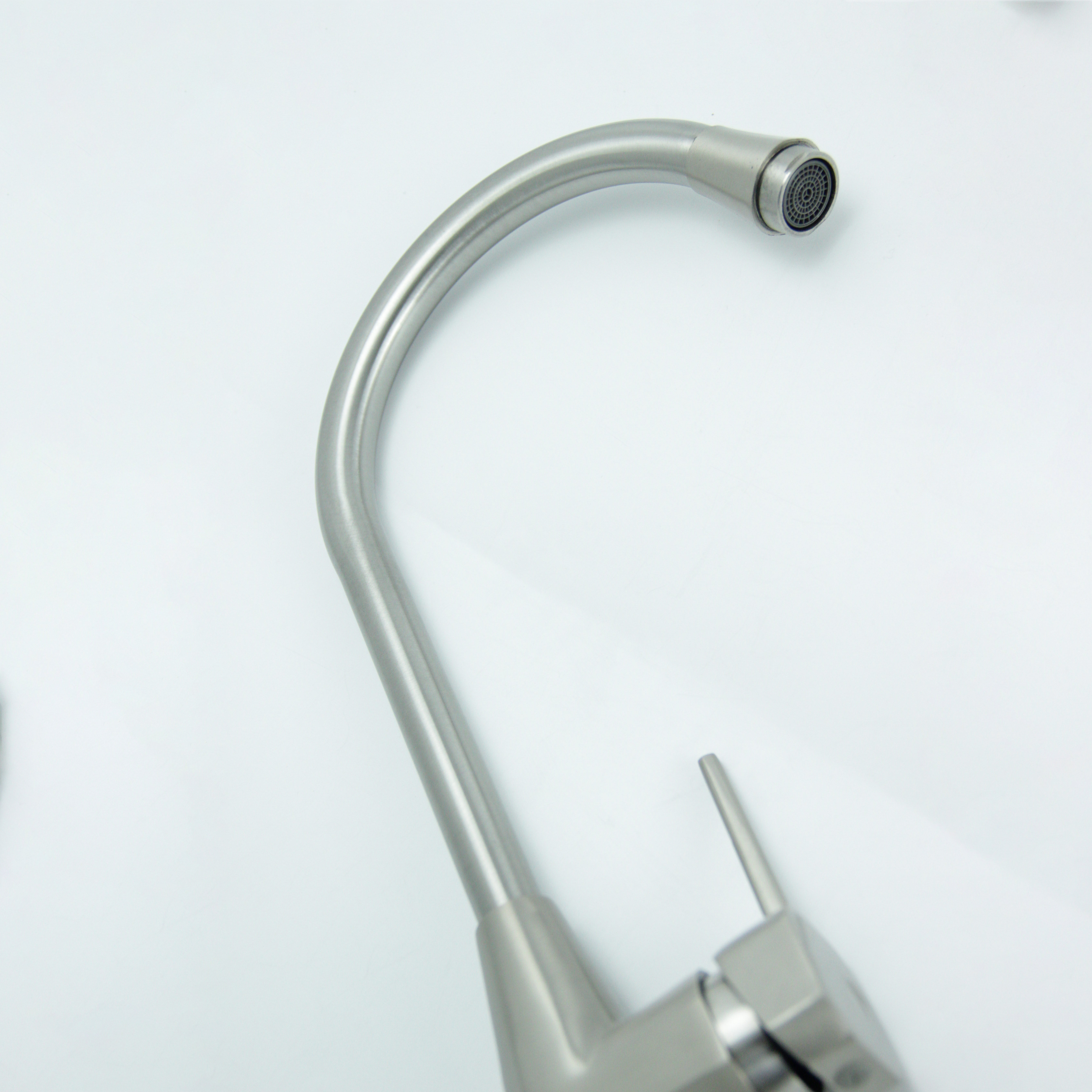 China factory deck mounted ware sanitary water tap kitchen faucet