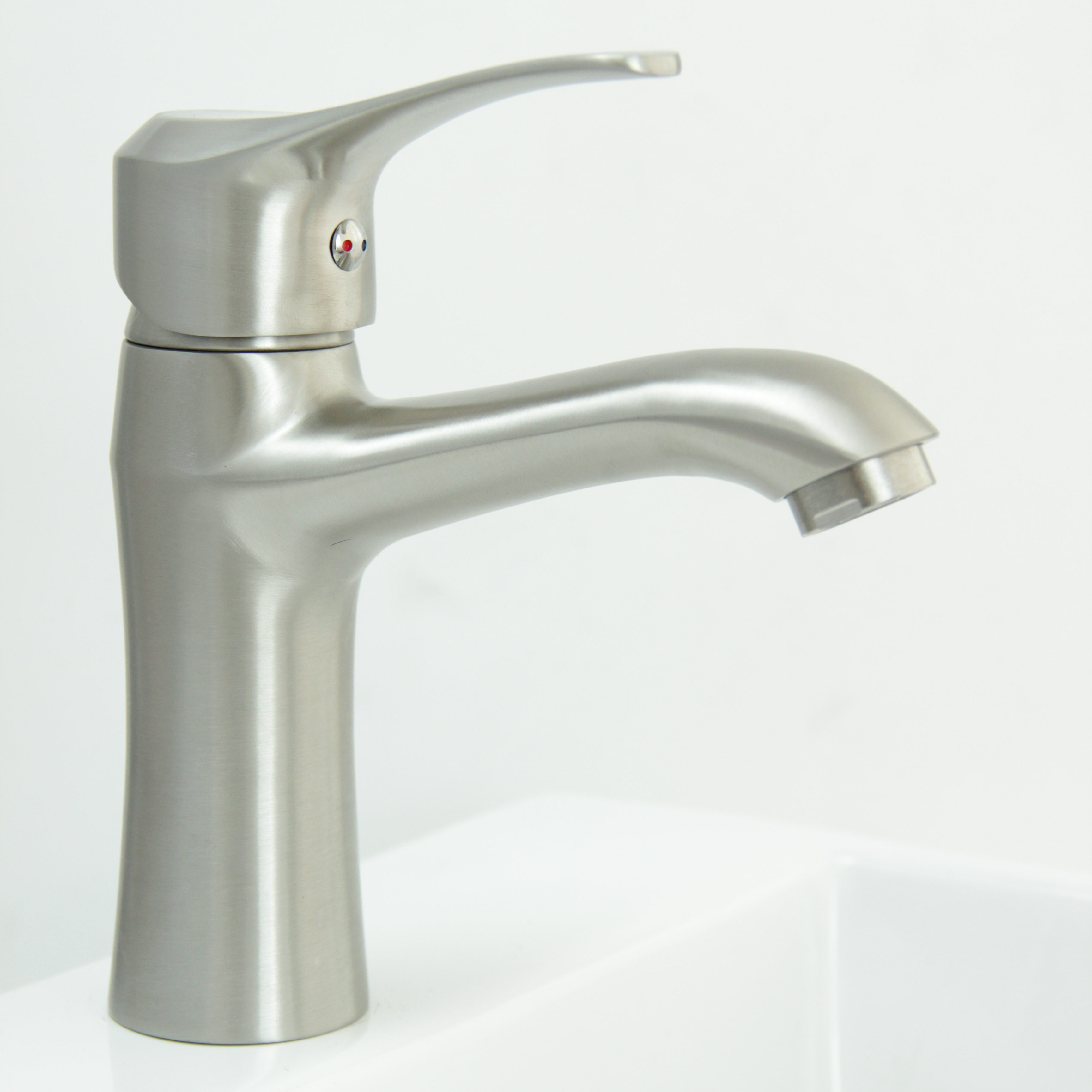 Discount Factory supplier bathroom sink tap deck mounted chrome single handle wash hand basin faucet Exporter, Exporters