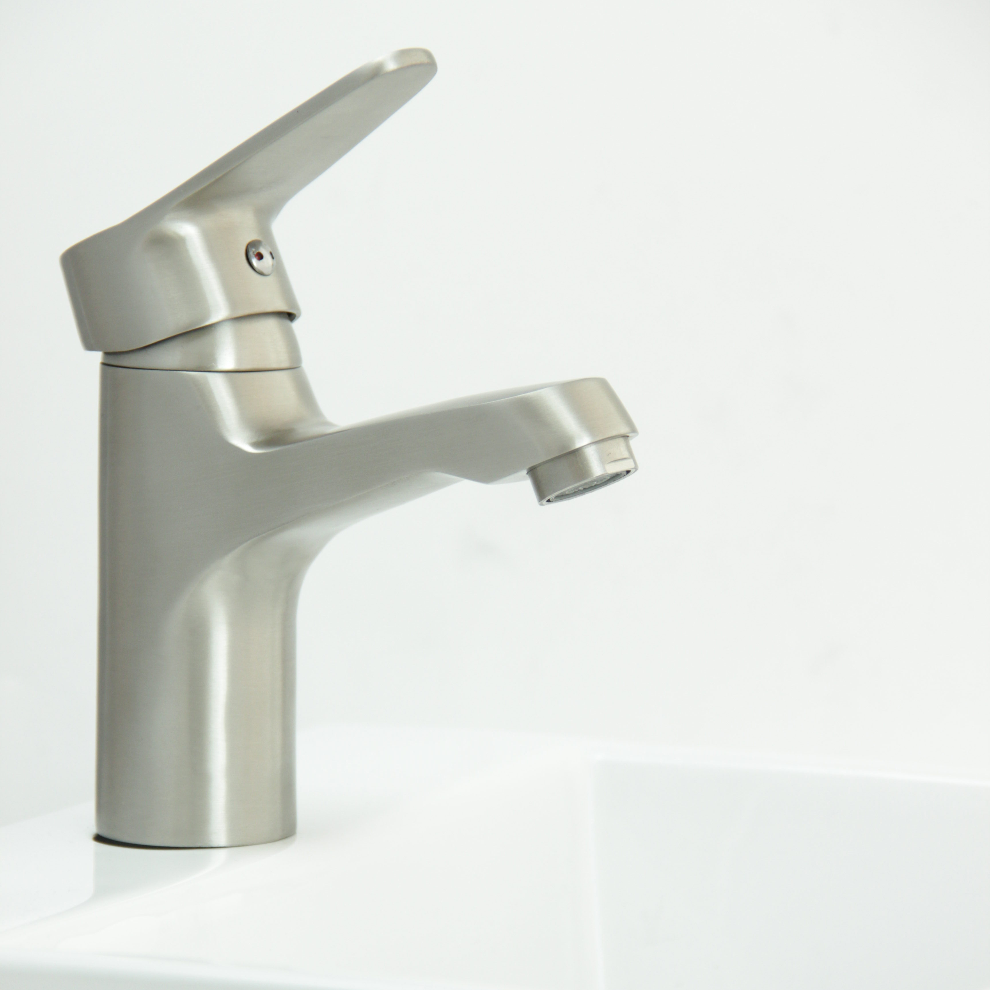 Wholesale Luxury High Quality Chrome Washroom Basin Mixer Tap Bathroom Basin Faucet Suppliers, Products