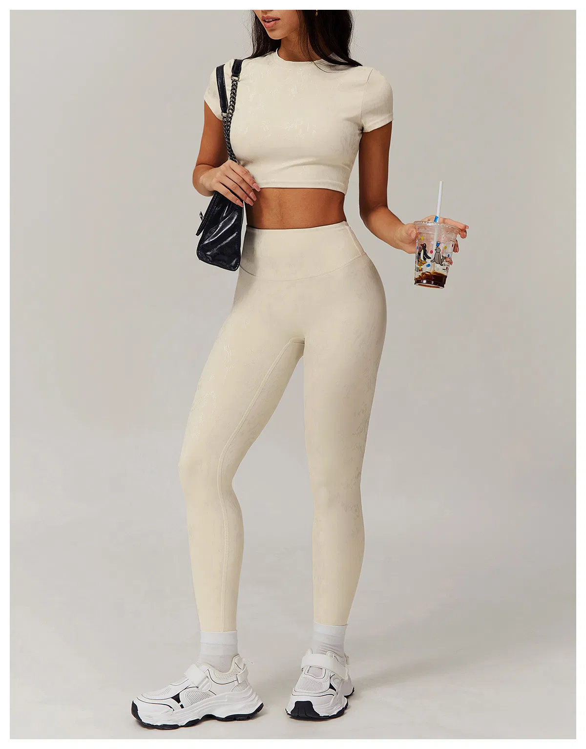 Roupas de Esporte por Atacado para Treino na Academia Recomendadas com Sutiã/Camiseta/Jaqueta/Shorts/Leggings