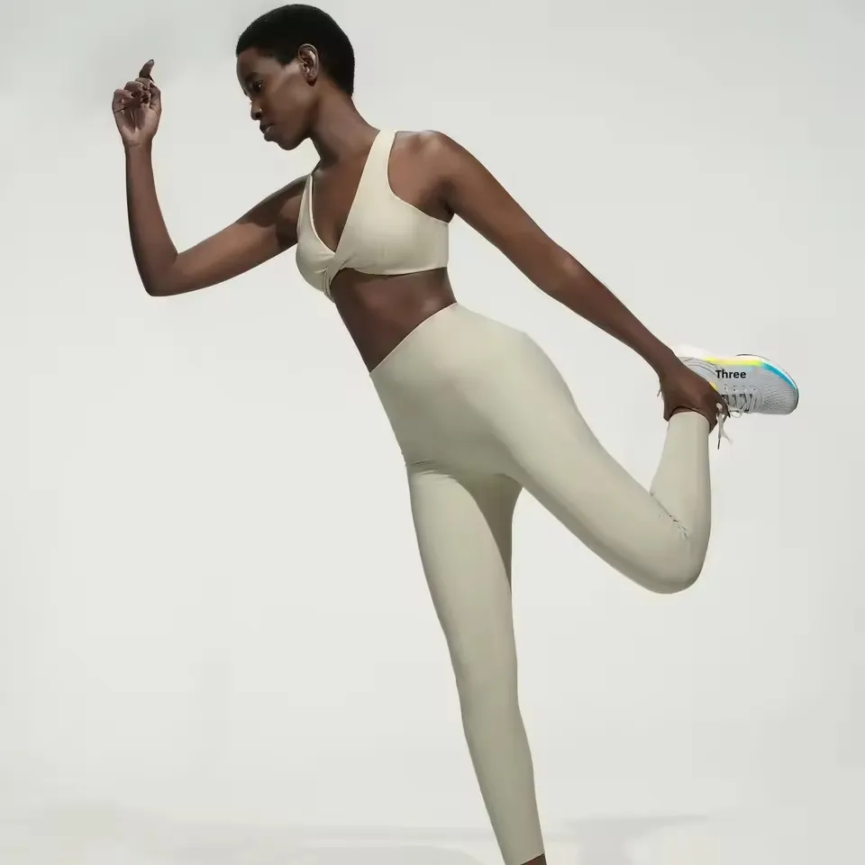 Conjunto de Roupas de Yoga para Academia, Roupa Casual, Roupa Íntima Feminina, Ajuste Justo, Secagem Rápida, Alto Suporte, Sutiã com Alças Cruzadas e Leggings de Yoga, Roupas de Esporte