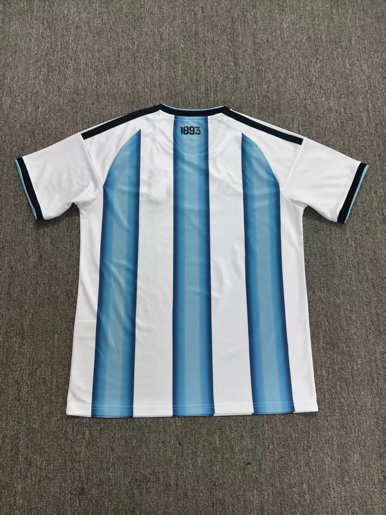Conjunto de Camisetas Personalizadas de Alta Qualidade da Argentina para Atacado Camisa de Futebol Camisa de Futebol Thai 2026