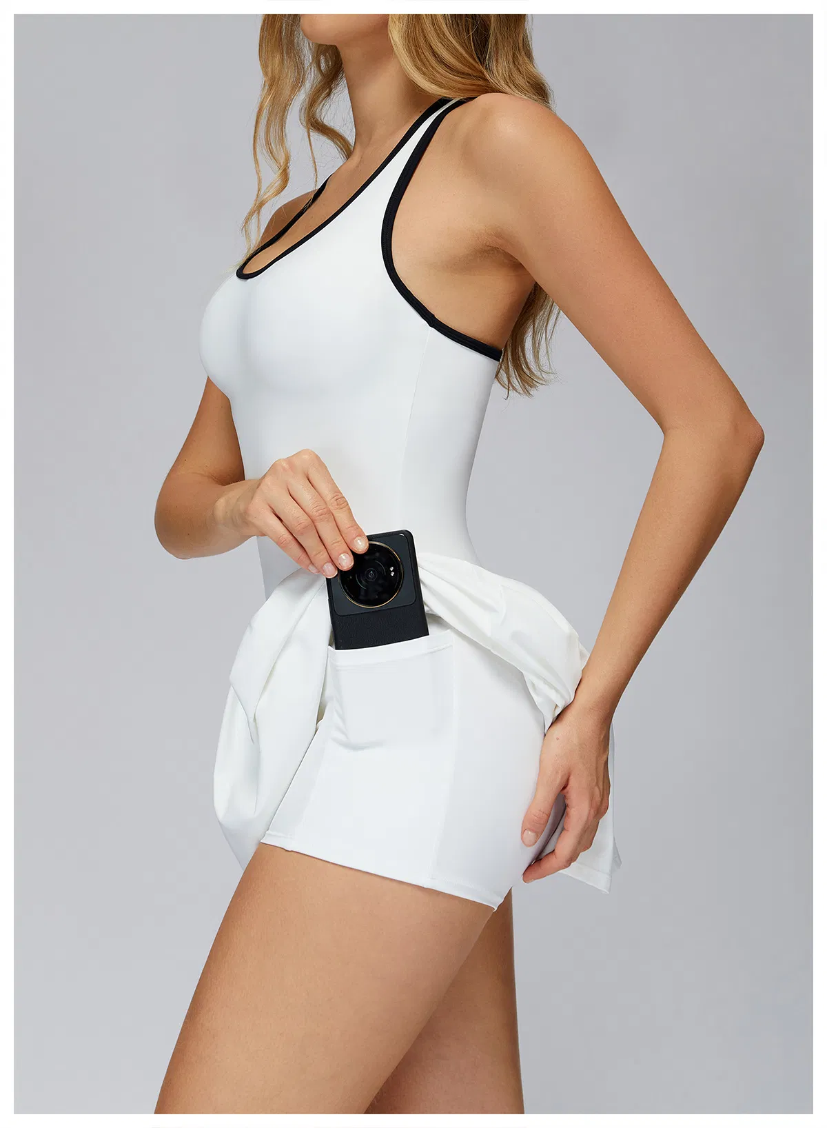 Vestido de Tênis em Duas Peças para Mulheres, Esportes ao Ar Livre, Corrida, Fitness, Saia com Shorts Embutidos, Roupas Ativas, Vestuário Personalizado por Atacado, Roupas Esportivas OEM