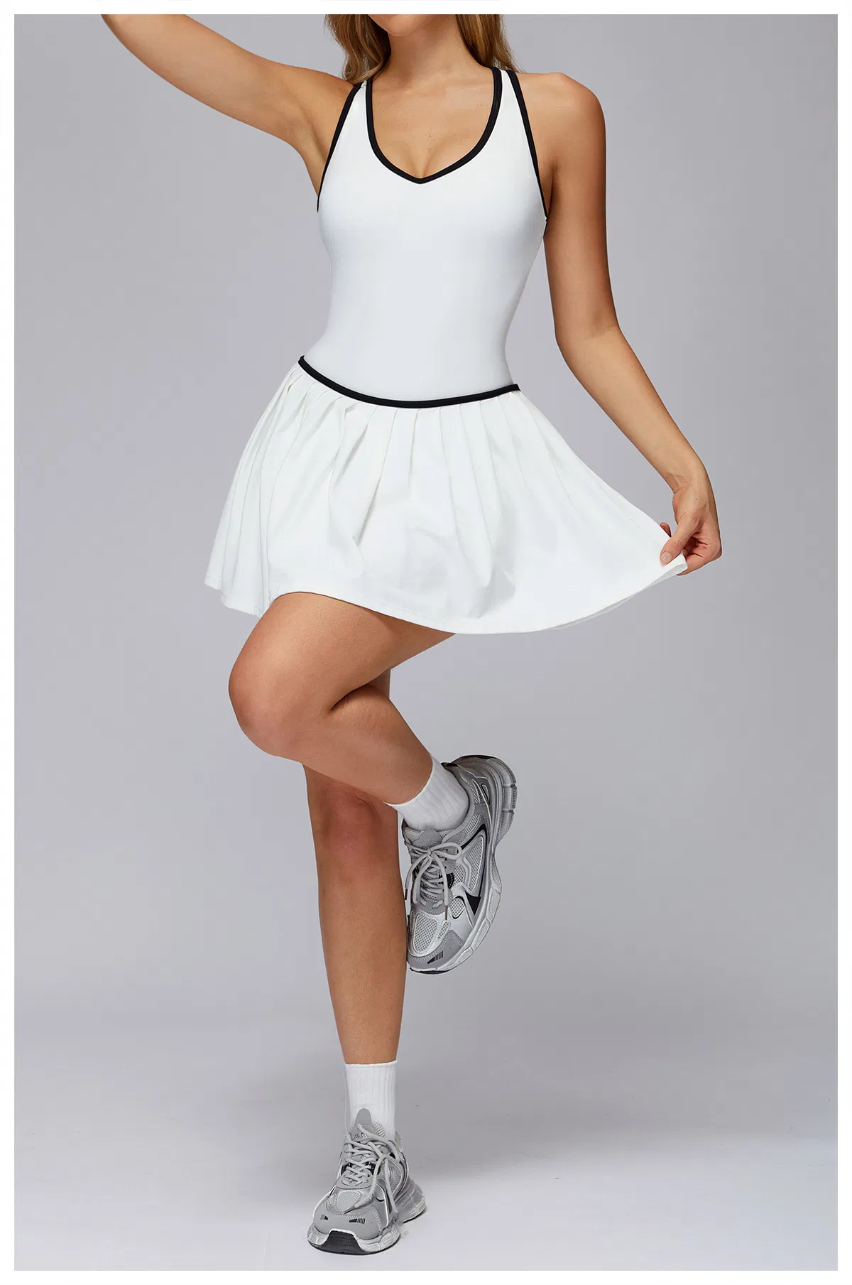 Vestido de Tênis Feminino de Alta Qualidade para Esportes ao Ar Livre, Corrida, Fitness, Academia, Conjunto Falso de Duas Peças, Saia com Shorts Embutidos, Antiexposição, OEM, Atacado, Roupas Personalizadas