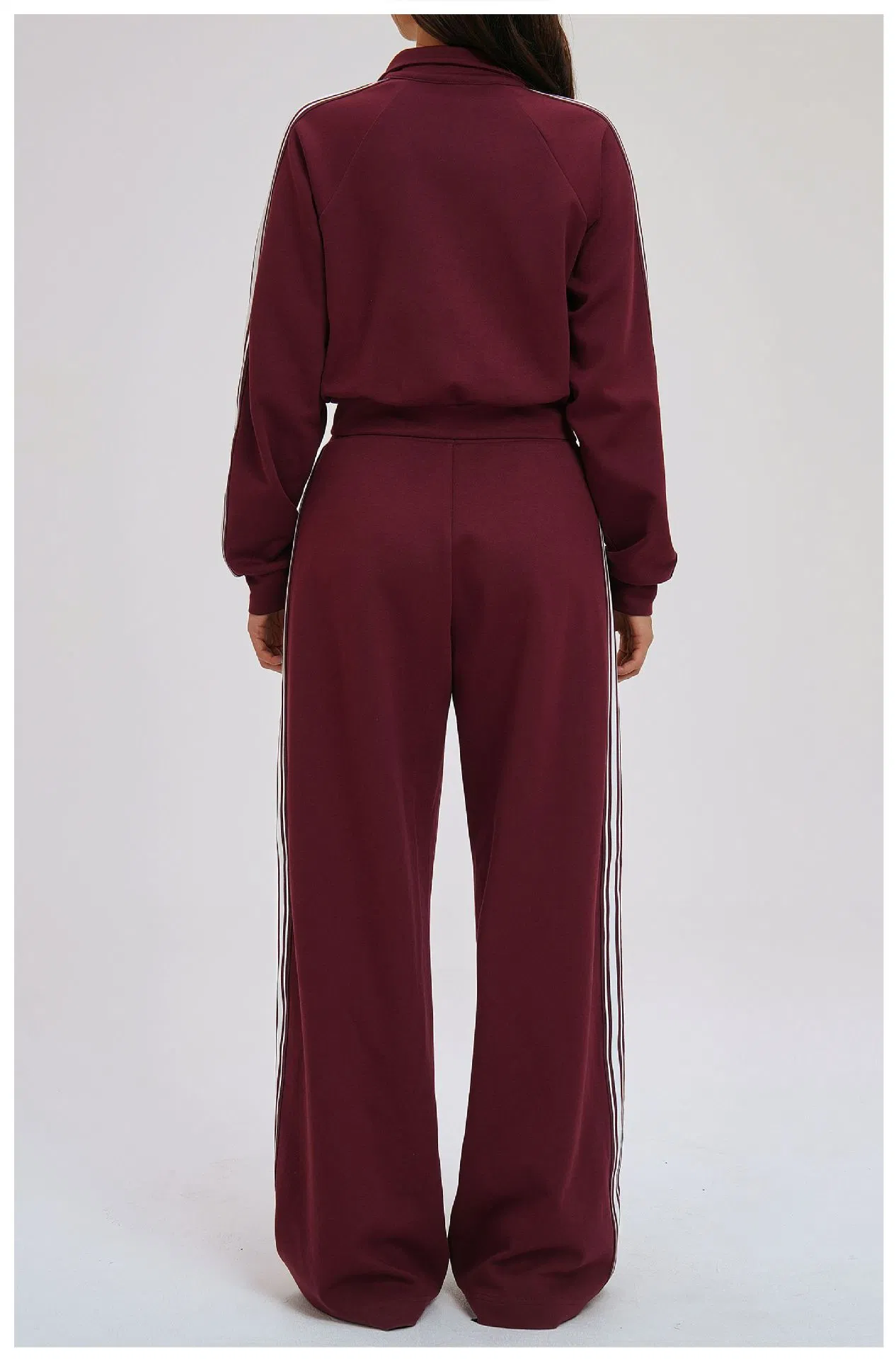 Conjunto esportivo feminino solto, casual, confortável e versátil para atividades ao ar livre