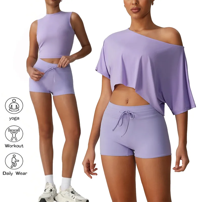 Trendy Athletic Wear com calções com cordão