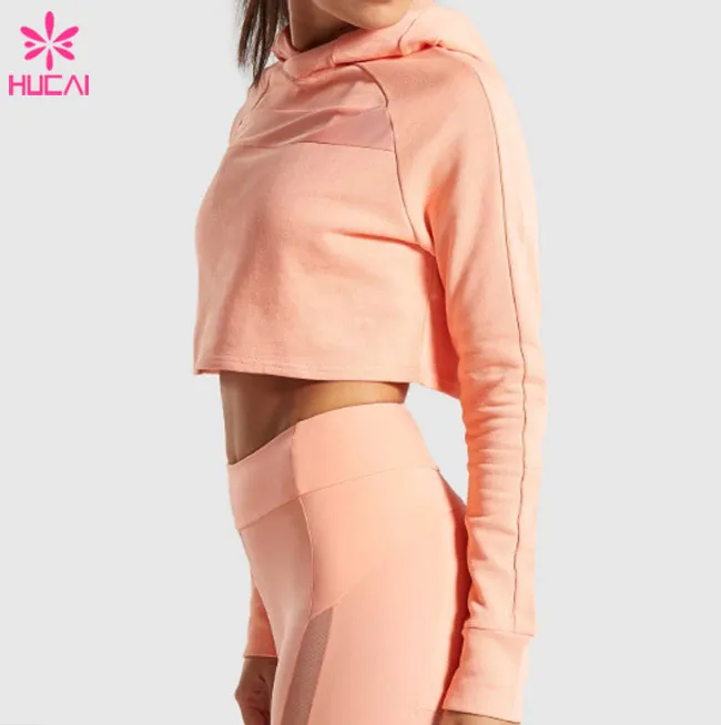 Conjunto de Ginástica Feminino com Capuz em Malha Respirável e Ajuste Slim com Detalhes em Malha