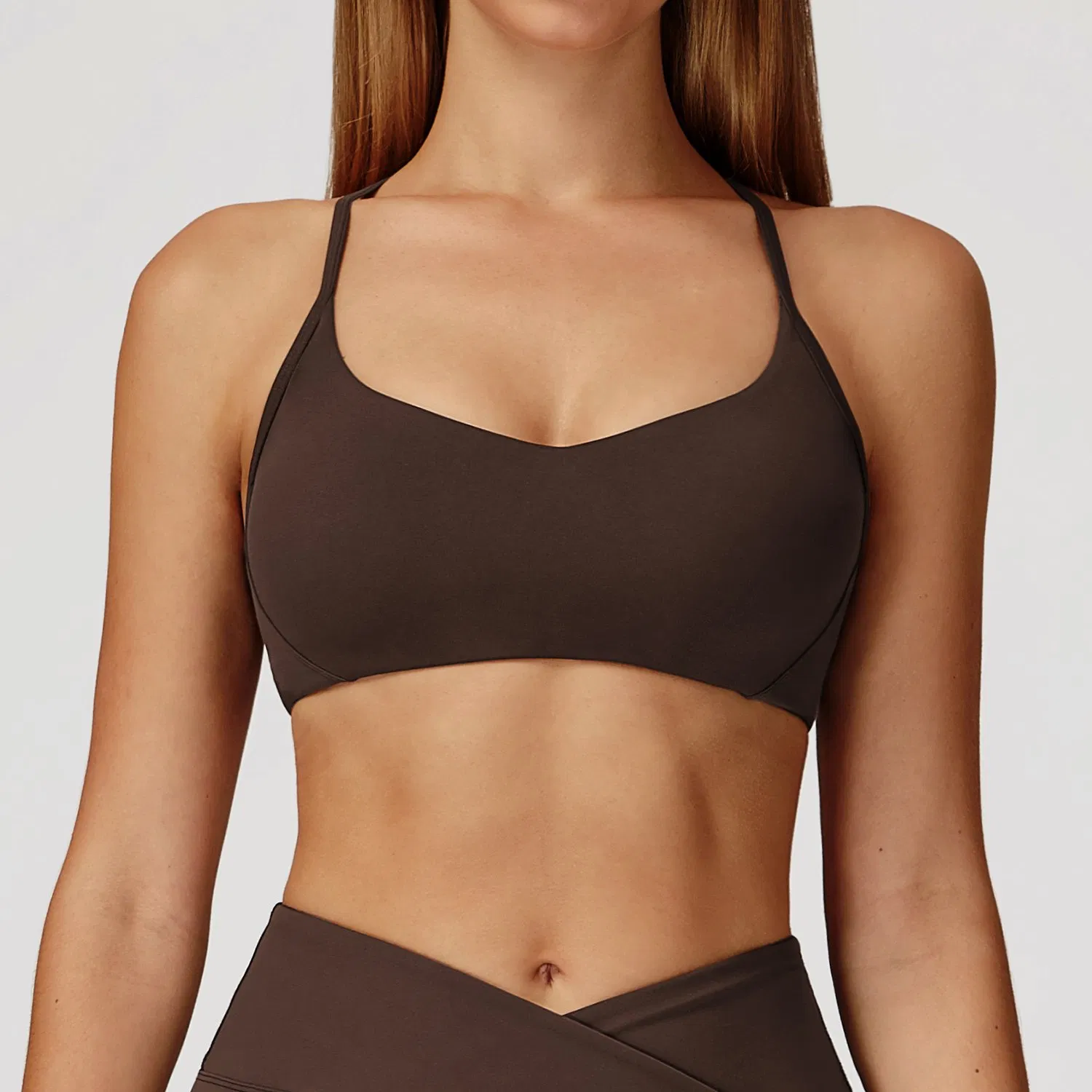 Sutiã esportivo longo com decote em V sexy para mulheres, design de costas em Y com alças ajustáveis, almofadas removíveis, roupa de ginástica respirável em acabamento fosco