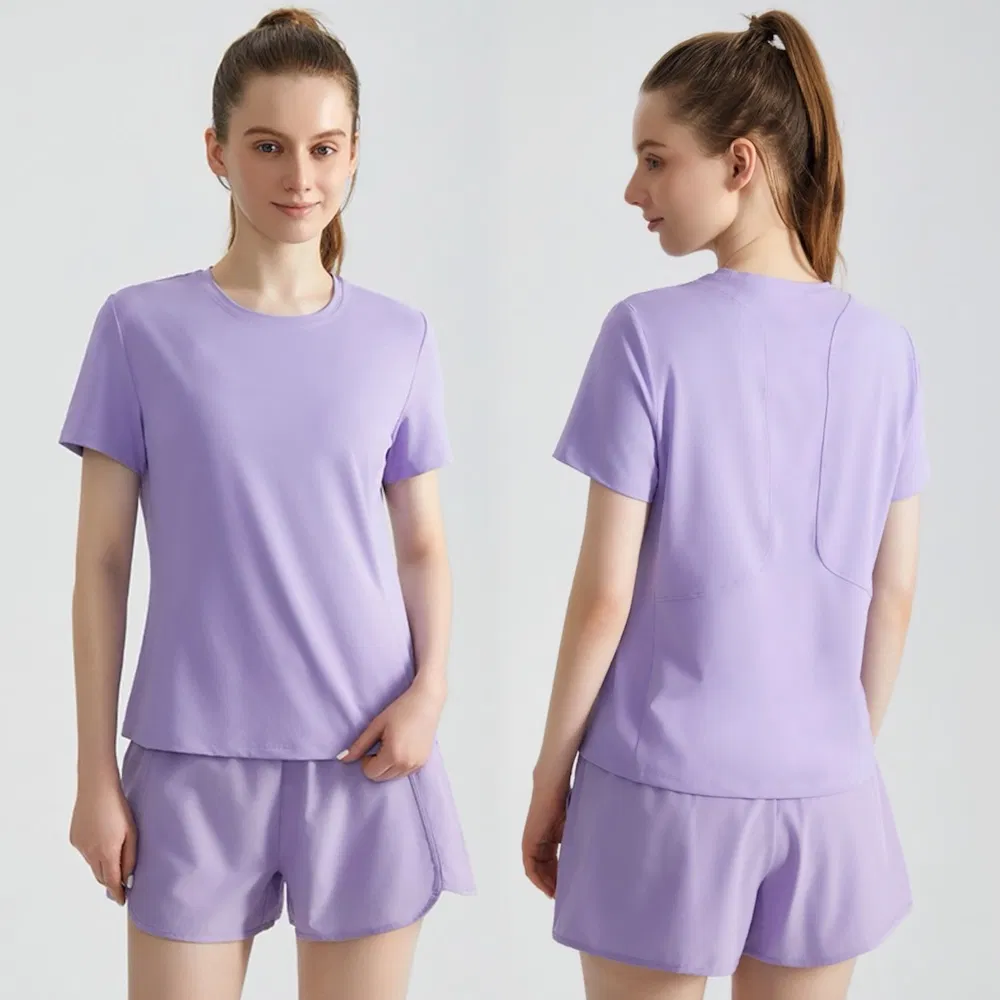 2PCS Estilo de vida e roupas esportivas acessíveis para mulheres, camiseta atlética de manga curta com gola redonda + shorts soltos para corrida, tênis, golfe e roupas de exercício