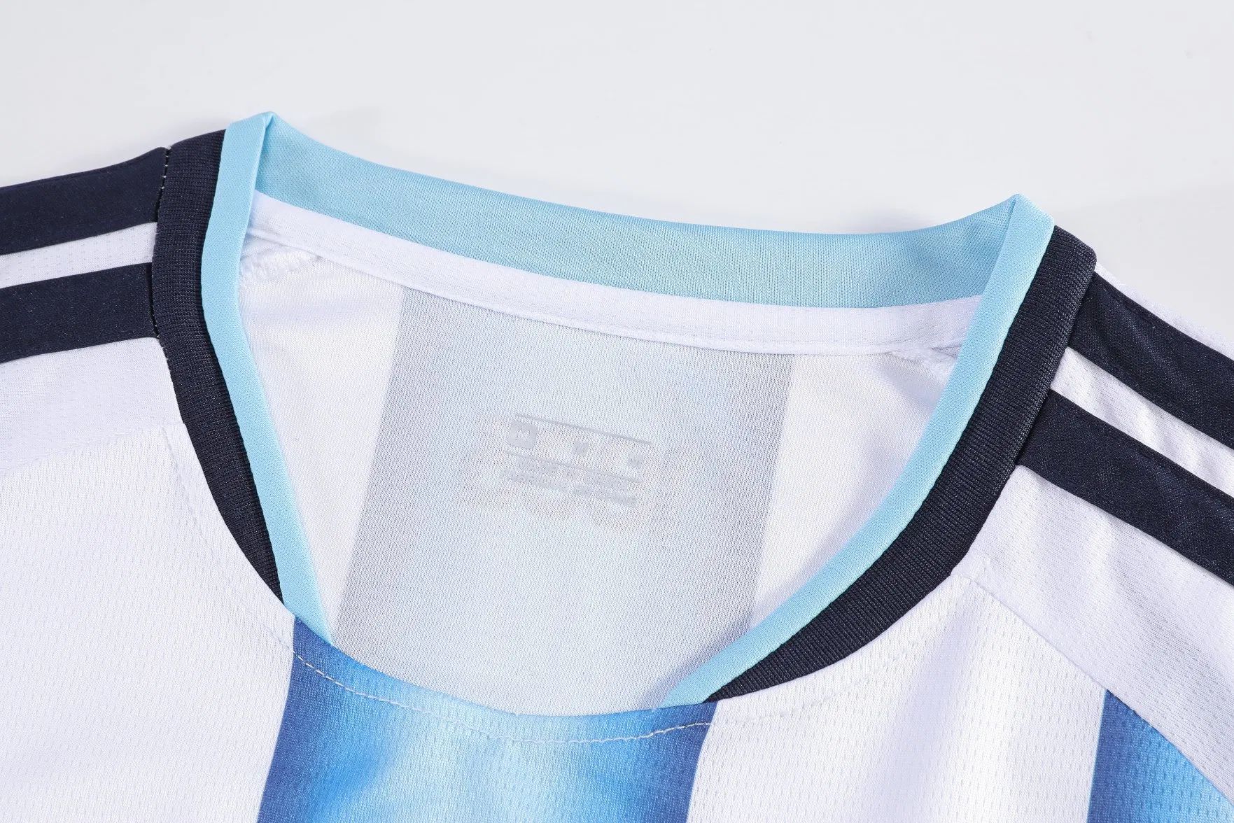 Conjunto de Camisetas Personalizadas de Alta Qualidade da Argentina para Atacado Camisa de Futebol Camisa de Futebol Thai 2026