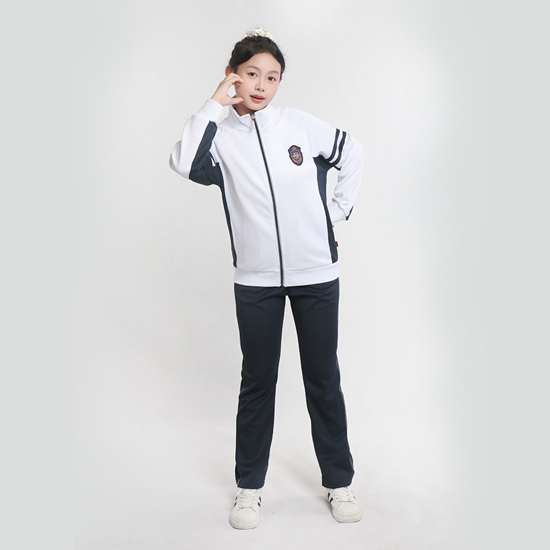 Uniformes de Equipe Escolar Personalizáveis Camisas Polo Esportivas e Shorts Atletas Multicoloridos