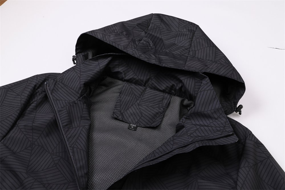 Roupas Casuais de Moda Personalizada à Prova d'Água e Respirável em Poliéster Softshell para Homens, Jaqueta Corta-Vento para Caça, Caminhadas, Acampamentos e Corridas