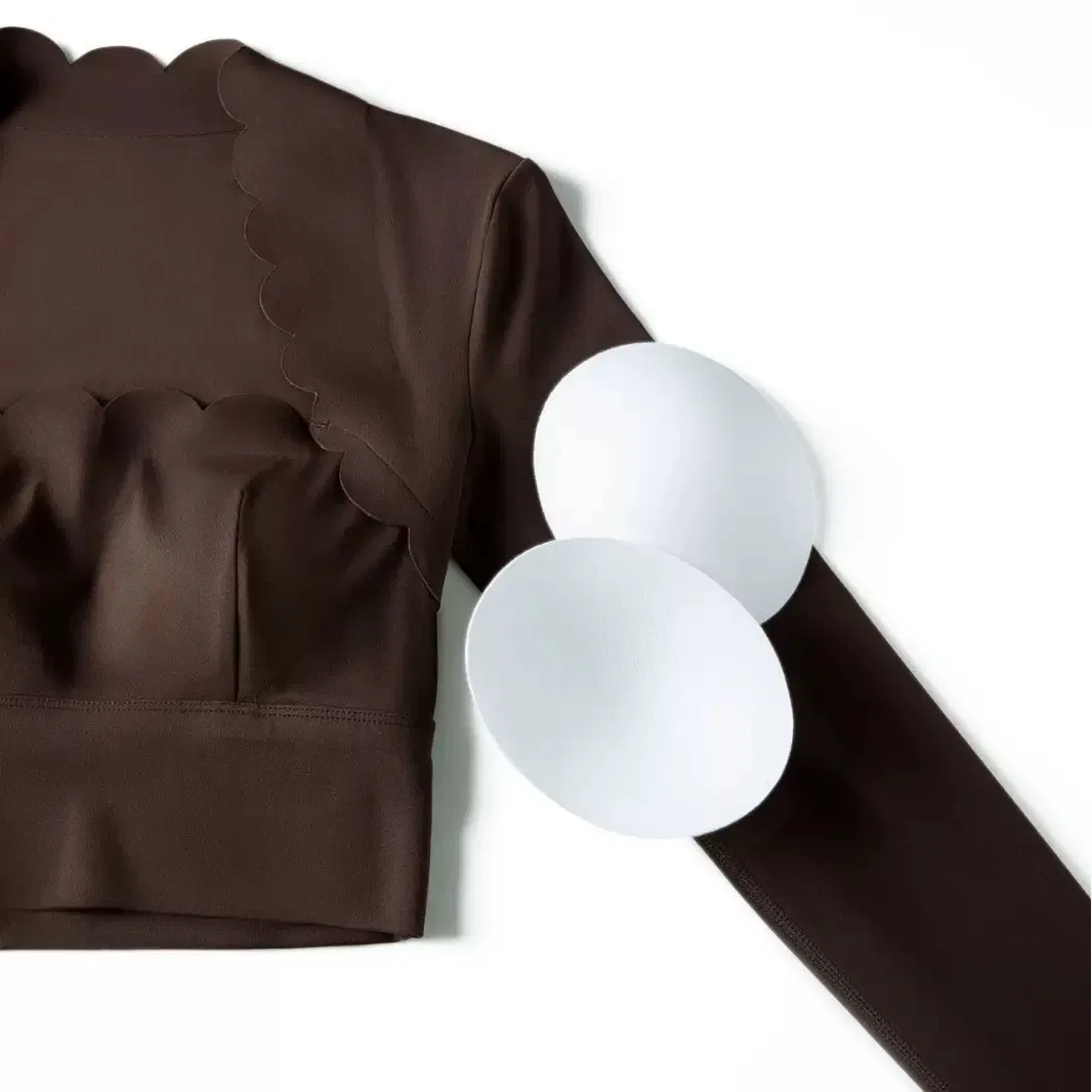 Novas Roupas de Tênis em Duas Peças com Borda Ondulada para Mulheres, Blusa de Manga Longa com Almofadas de Sutiã + Conjunto de Saias de Golfe com Cintura Alta e Babados para Roupas de Pickleball