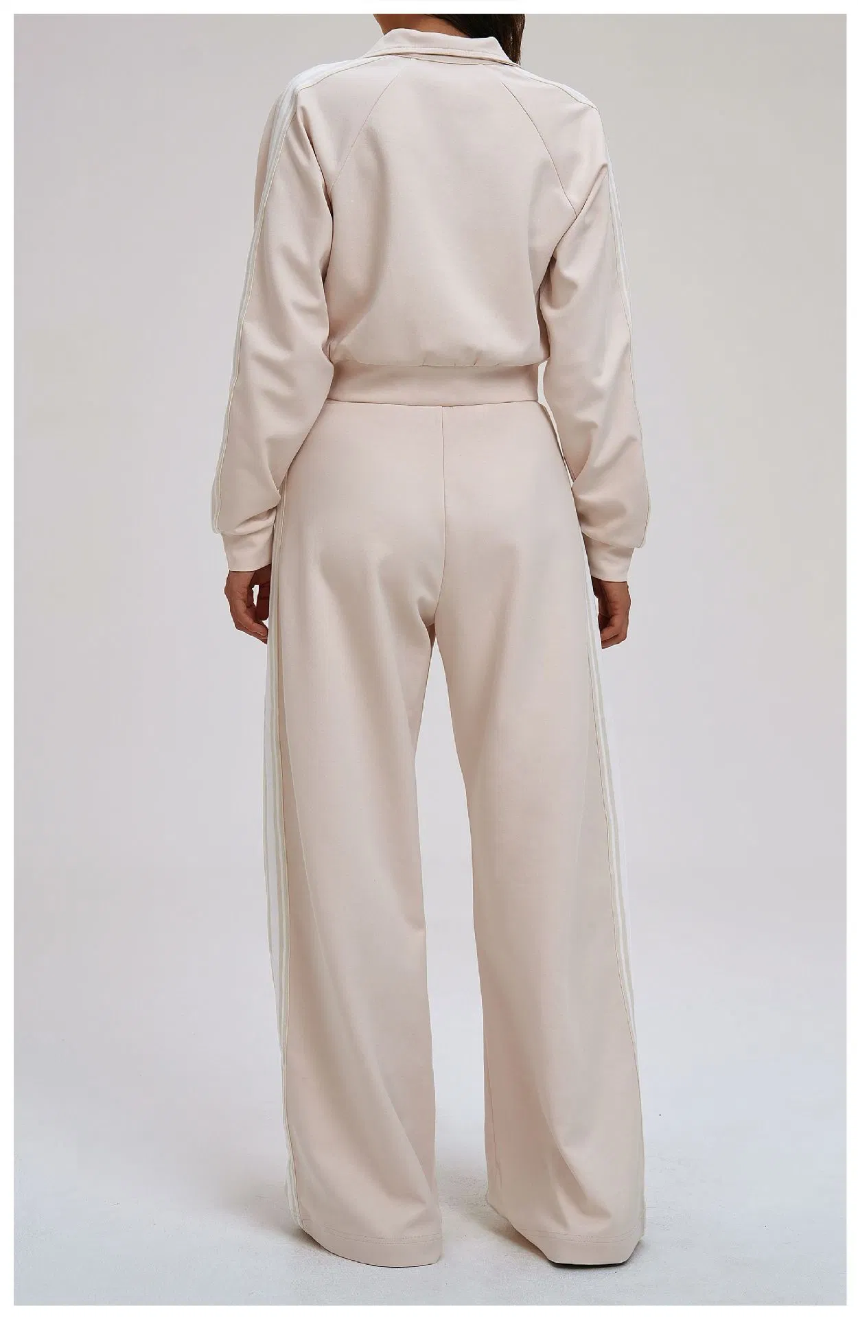 Conjunto esportivo feminino solto, casual, confortável e versátil para atividades ao ar livre