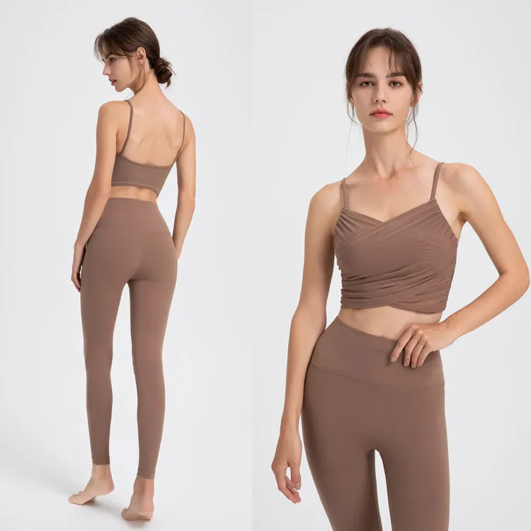 Conjunto de Roupas de Academia 8