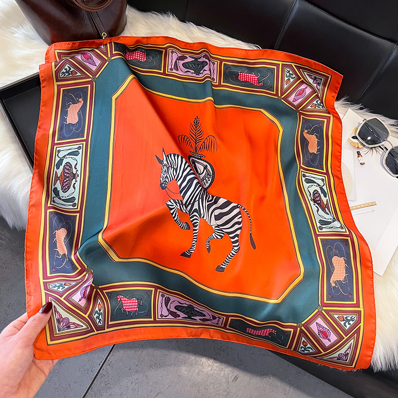 Luxury Horse Print Polyester Fashion Scarf Women Elegant 70x70cm Square Headscarf Breathable Floral Hair Bandana Neckkerf