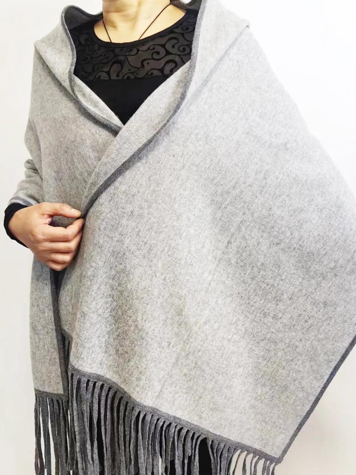 Cashmere Wool Borders Contrast Color Shawls