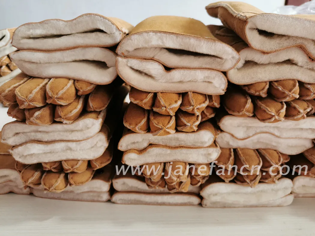 Sheepskin Mittens 9