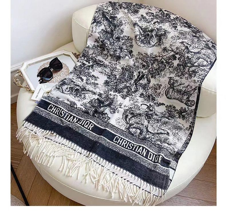 Lightweight Shawl for Travel with Premium Replica
