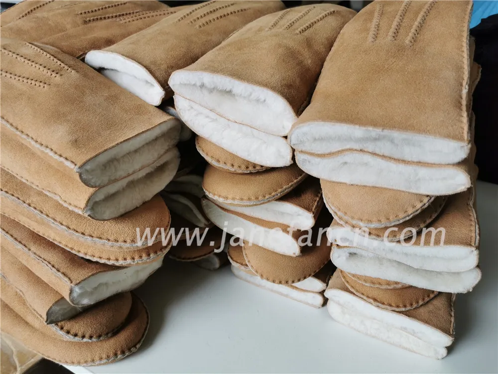 Sheepskin Mittens 10