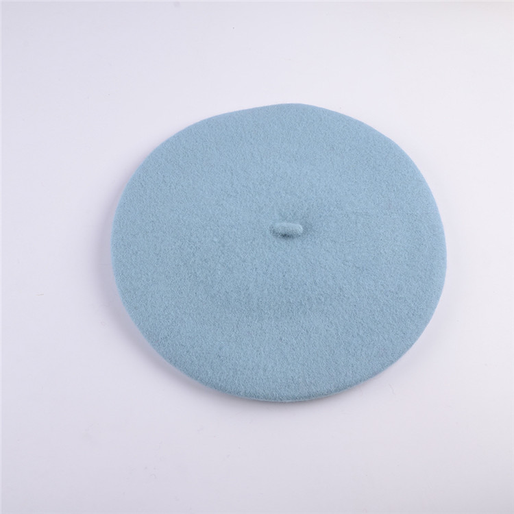 Beret detail 10