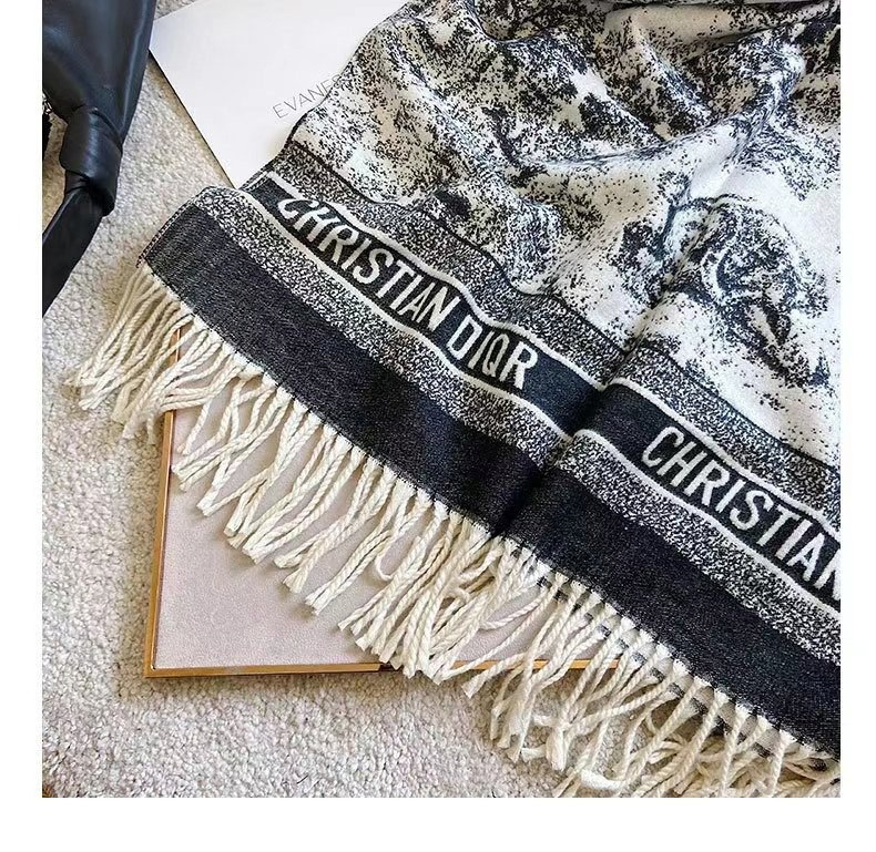 Lightweight Shawl for Travel with Premium Replica
