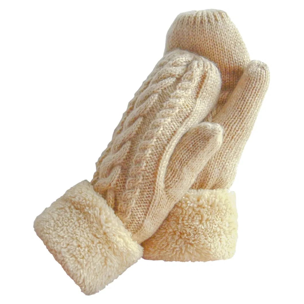 Knitted Wool Gloves Detail 2