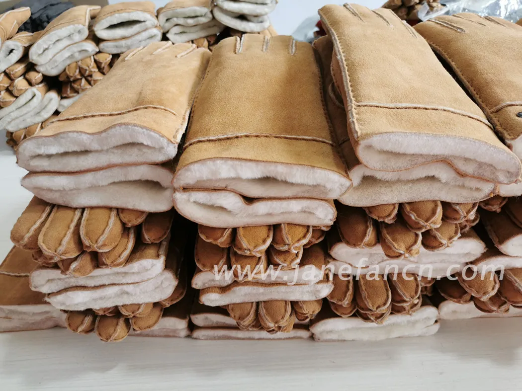 Sheepskin Mittens 8