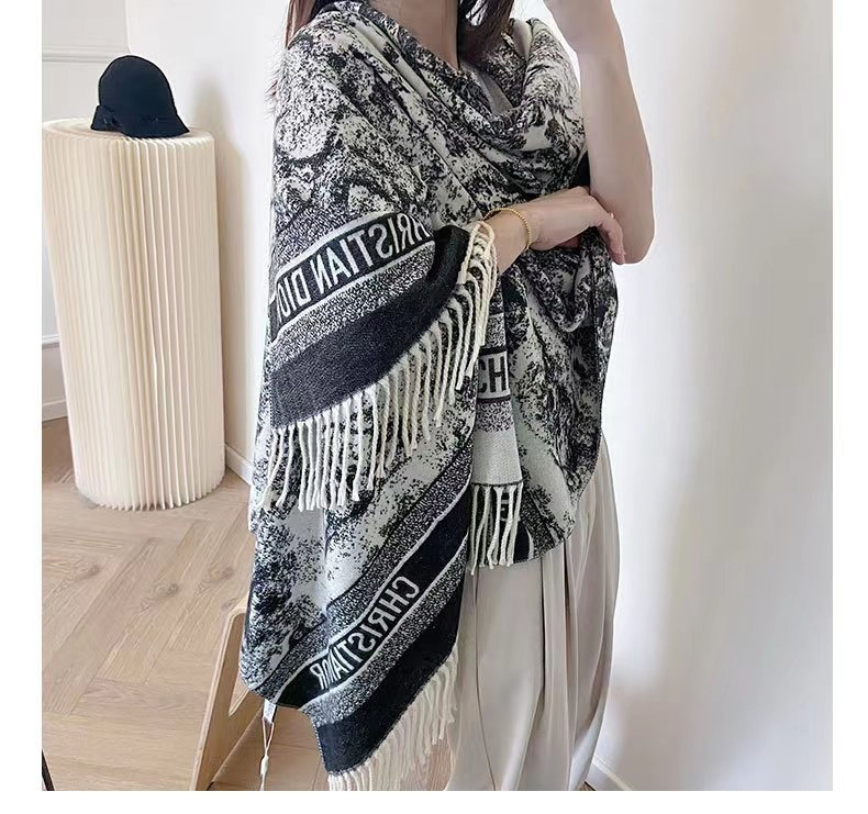 Lightweight Shawl for Travel with Premium Replica