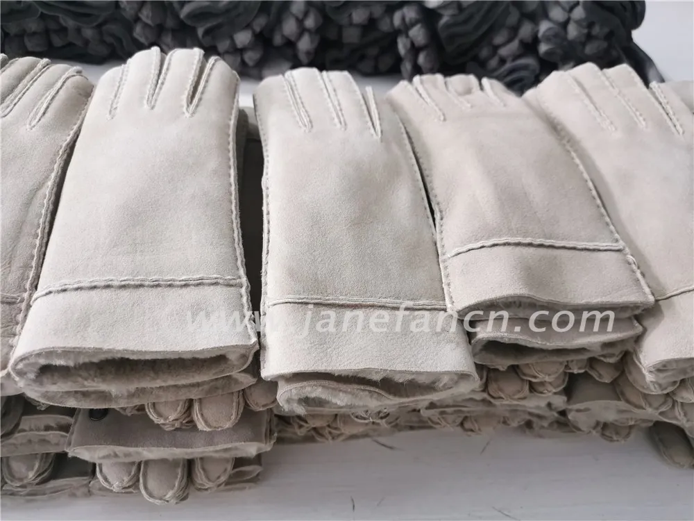 Sheepskin Mittens 7