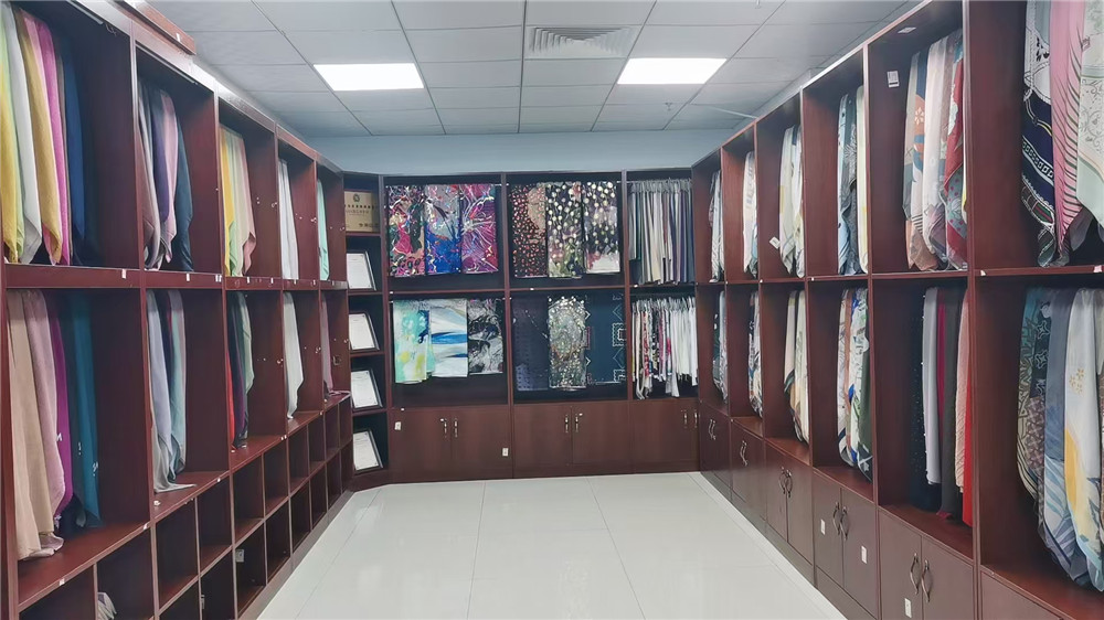 Custom printed scarves and shawls OEM manufacturing by Wuxi U-Rare Fashion
