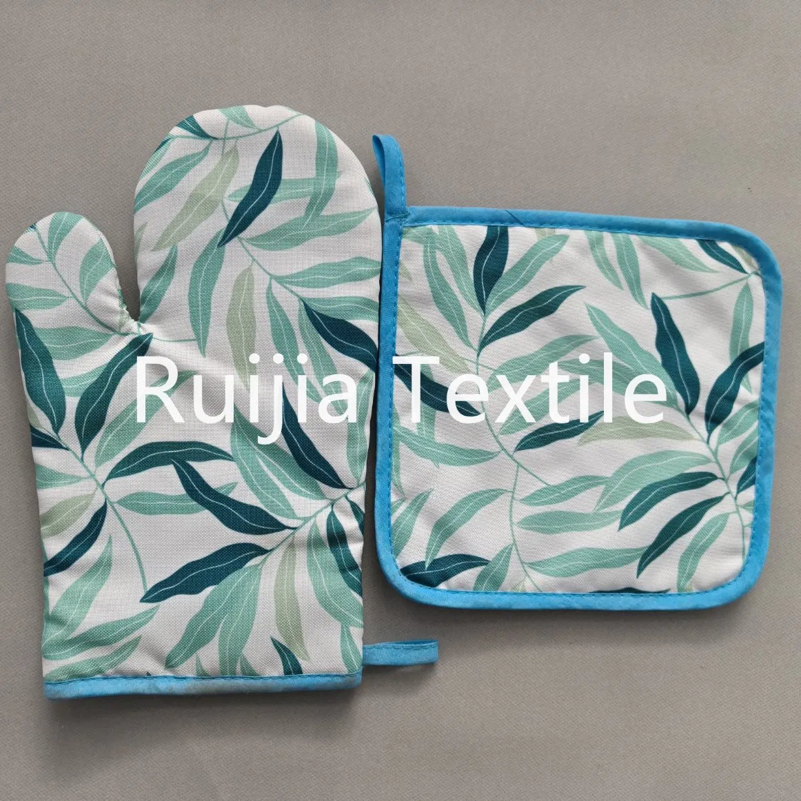 Printed Kitchen Polyester Oven Mitts &amp; Potholers Set China Factory