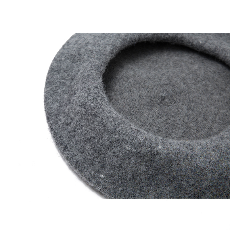 Beret detail 3