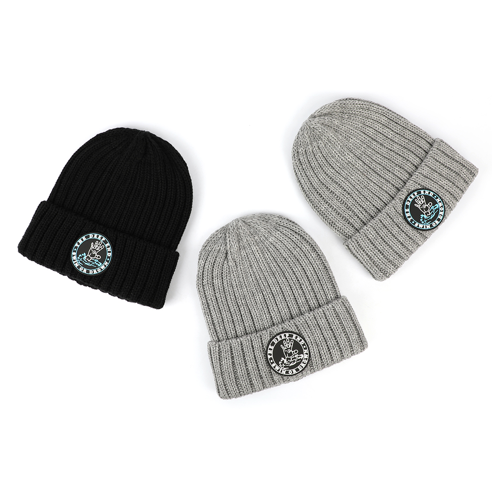 High Quality Custom Unisex Rubber Patch Logo 100% Acrylic Cuffed Knitted Beanie,Men Skull Winter Hat Fisherman Beanie Cap
