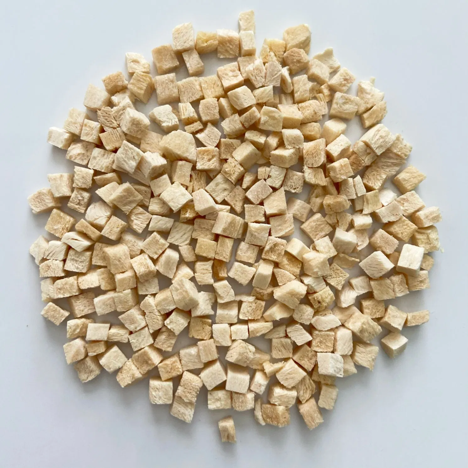 OEM Factory Freeze-Dried Salmon 0.5cm Pet Snack for Cats Dog Food